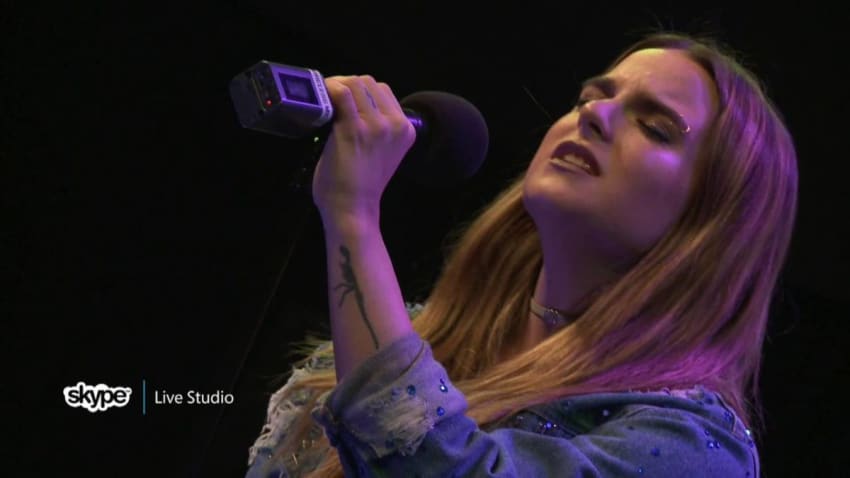 JoJo - When Love Hurts (LIVE 95.5)