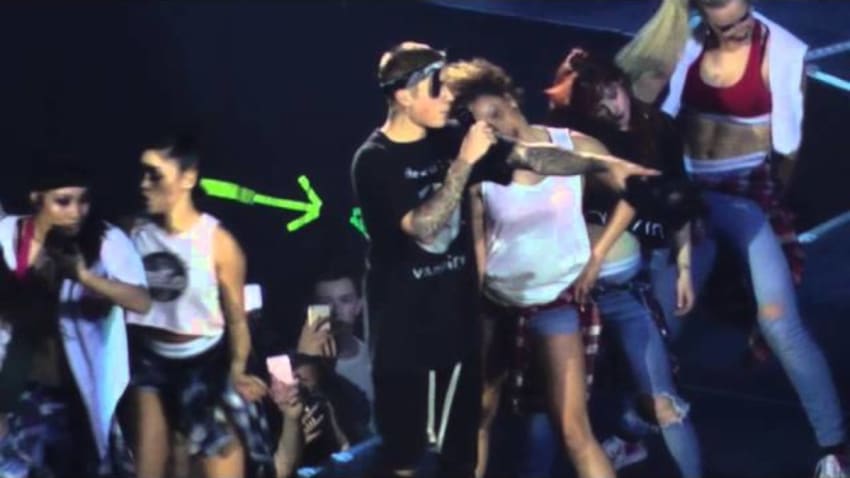 Justin Bieber - Wishes Mom Happy Mother's Day/Baby (Philadelphia,Pa) 5.8.16