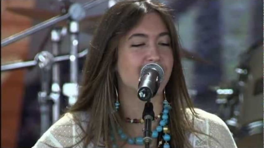 Kate Voegele - That's Not Love To Me (Live at Farm Aid 2005)