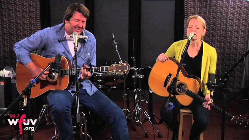 Kelly Willis & Bruce Robison - "Leavin' " (Live at WFUV)
