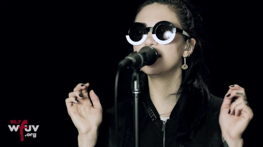Kristin Kontrol - "X-Communicate" (Live at WFUV)