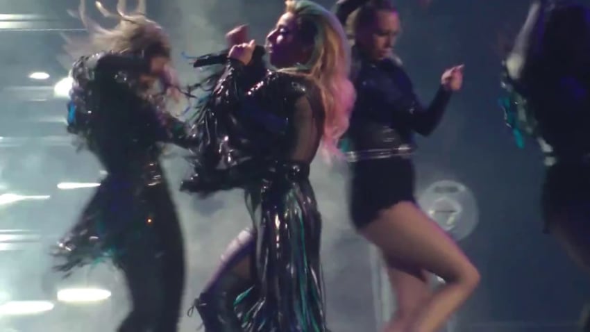 Lady Gaga - Scheiße (Wells Fargo Center) Philadelphia,Pa 9.10.17
