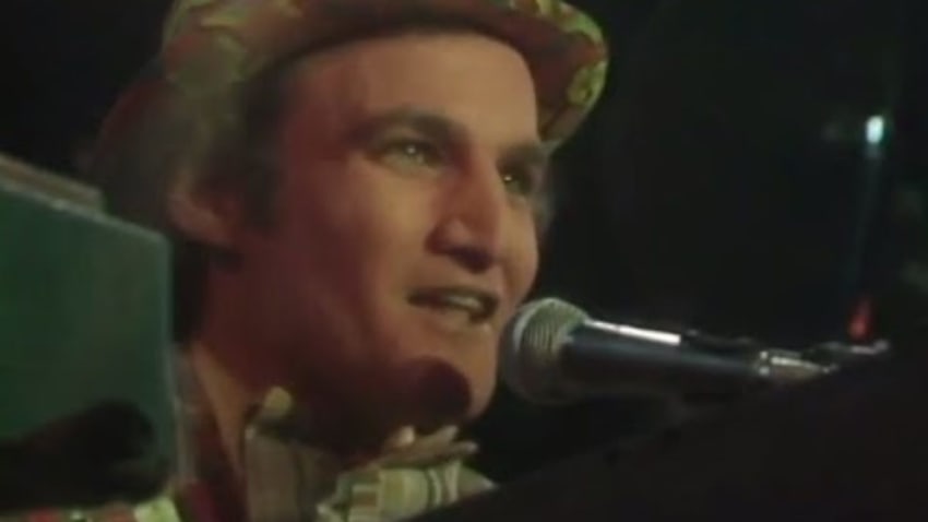 Uncle Floyd - Introduction / Happy Birthday - 12/16/81 - Capitol Theatre (OFFICIAL)