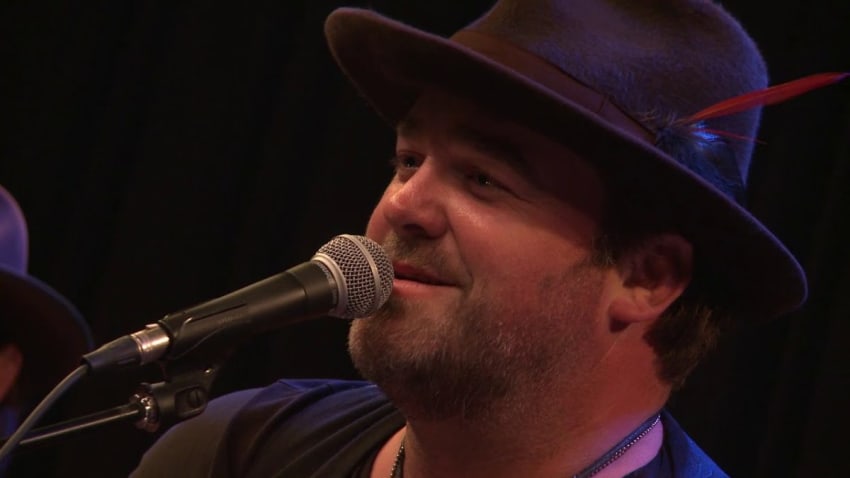 Lee Brice - Songs in the Kitchen (98.7 THE BULL)