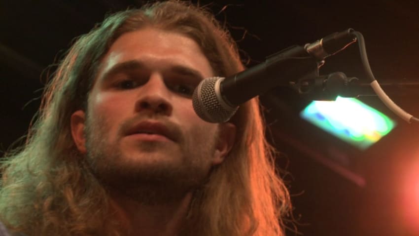 Levon - Lay Me Down (98.7 THE BULL)