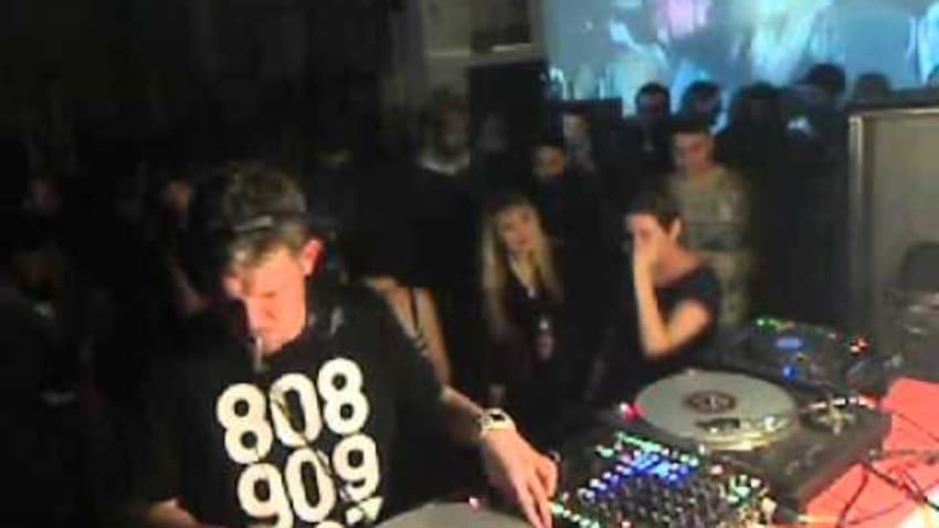 Loefah 50 min Boiler Room DJ set
