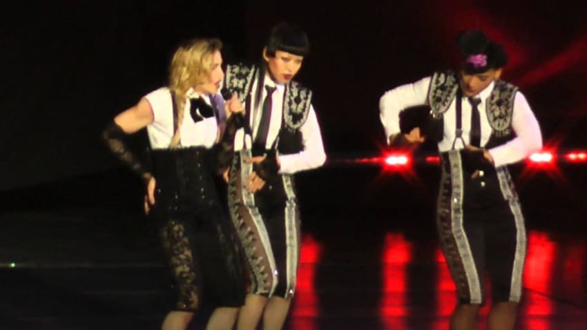 Madonna - La Isla Bonita (Philadelphia,Pa) 9.24.15