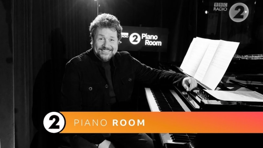 Michael Ball - I Dreamed a Dream (Les Misérables) (Radio 2 Piano Room)