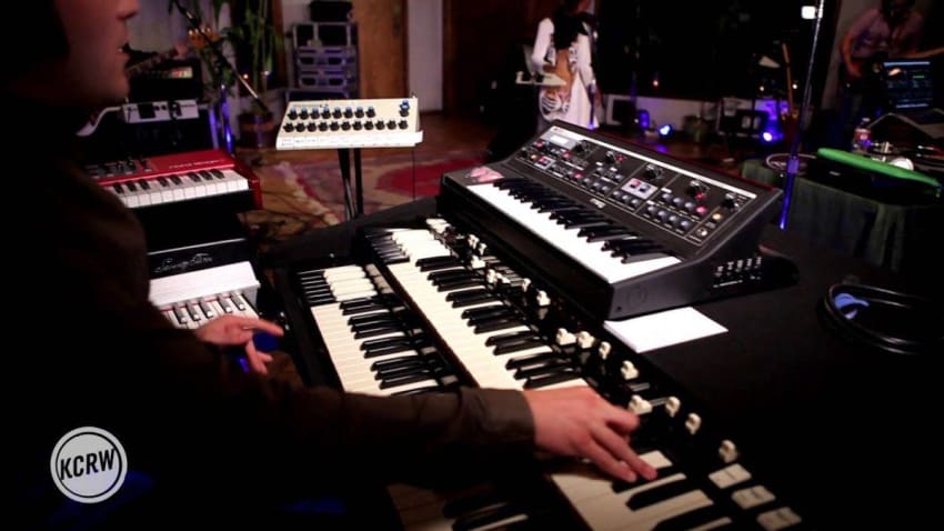 Morcheeba performing "Make Believer" Live at the Village on KCRW