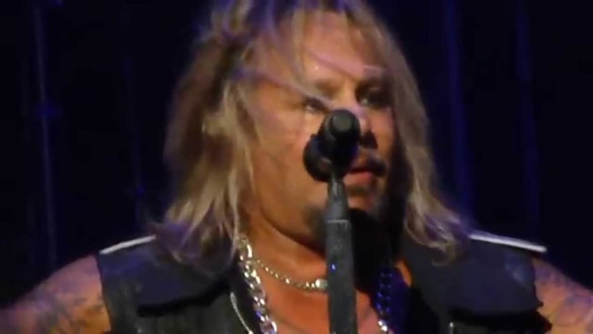 Motley Crue - Primal Scream (Wells Fargo Center) Philadelphia,Pa 8.14.15