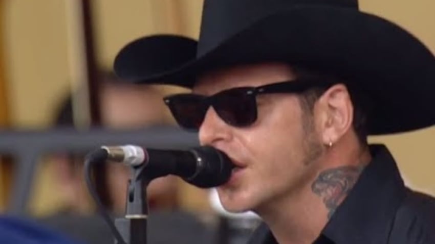 Mike Ness - I'm In Love With My Car - 7/25/1999 - Woodstock 99 West Stage (Official)