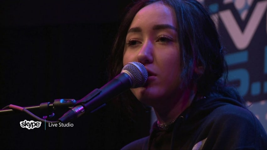Noah Cyrus - Almost Famous (LIVE 95.5)