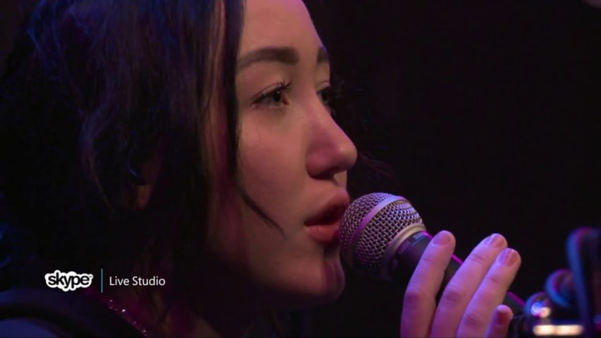 Noah Cyrus - Make Me (Cry) (LIVE 95.5)