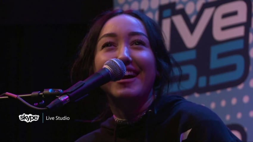 Noah Cyrus - What Makes You... (LIVE 95.5)