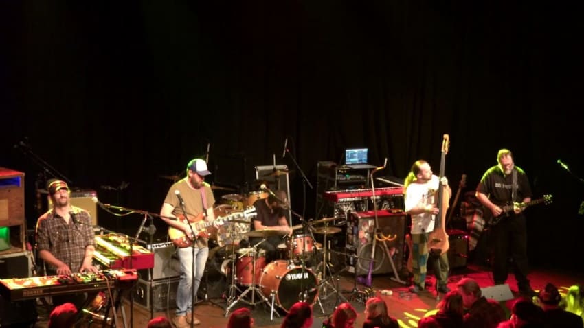 OLD SHOE : Bayou Honey : {1080p HD} : Castle Theater : Bloomington, IL : 11/22/2019