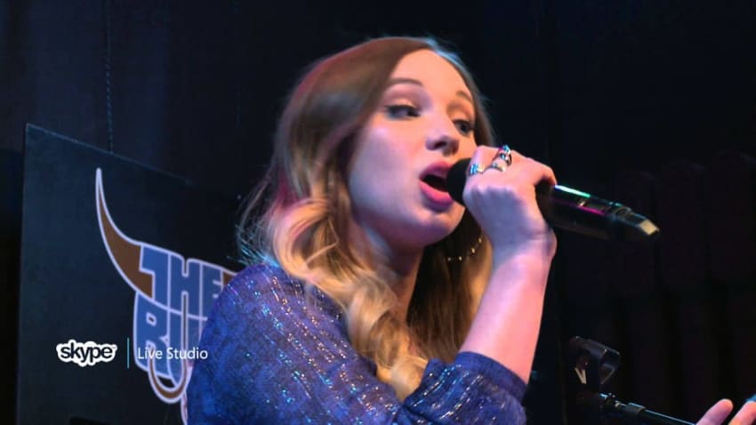 Olivia Lane - Lightning (98.7 THE BULL)