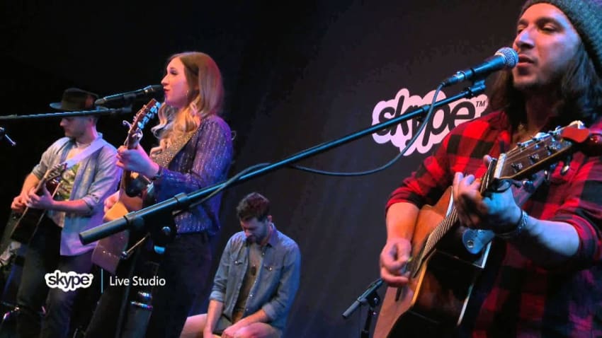 Olivia Lane - She Fits (98.7 THE BULL)