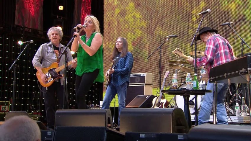 Pegi Young & The Survivors - Live at Farm Aid 2013