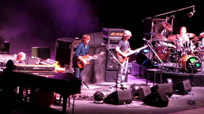 Phish Makisupa Policeman into Harry Hood Bethel NY 5/28/11