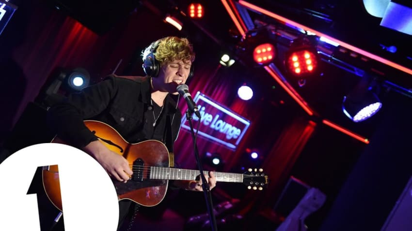 Rhodes covers Ellie Goulding Love Me Like You Do in the Live Lounge
