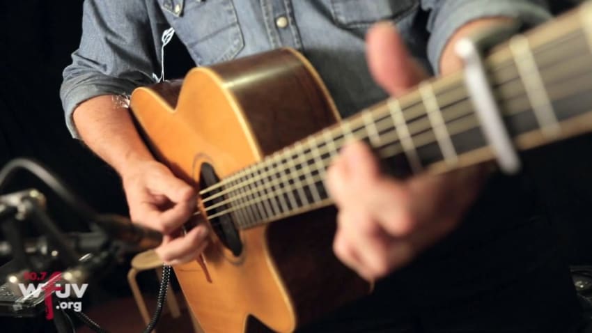 Richard Thompson - "Beatnik Walking" (Live at WFUV)