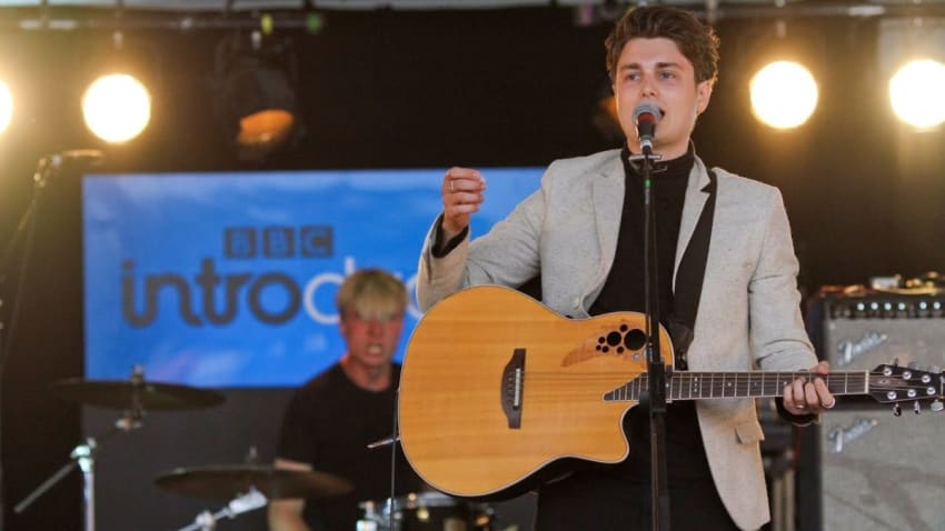 Ruen Brothers - Hold Me Tight at Reading Festival 2013