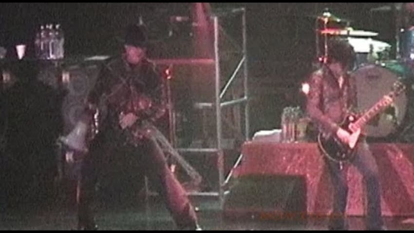 Stone Temple Pilots: "Crackerman" Live 10/21/00 Dayton, OH