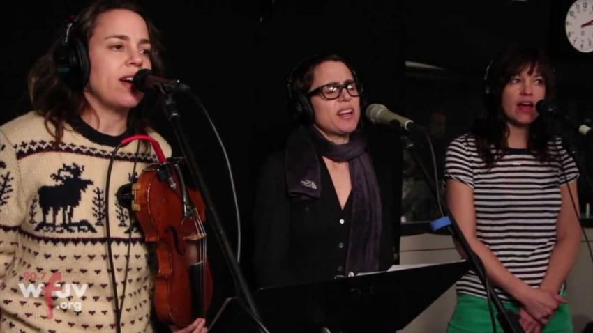 The Haden Triplets - "Single Girl, Married Girl" (Live at WFUV)