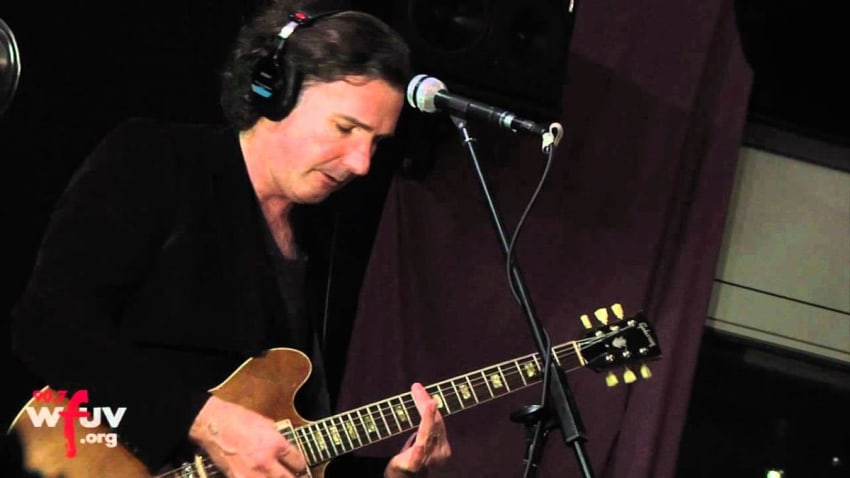 The Hours - "I Wanna Be Happy" (Live at WFUV)