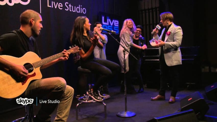 Tinashe - Huggie's Prom (LIVE 95.5)