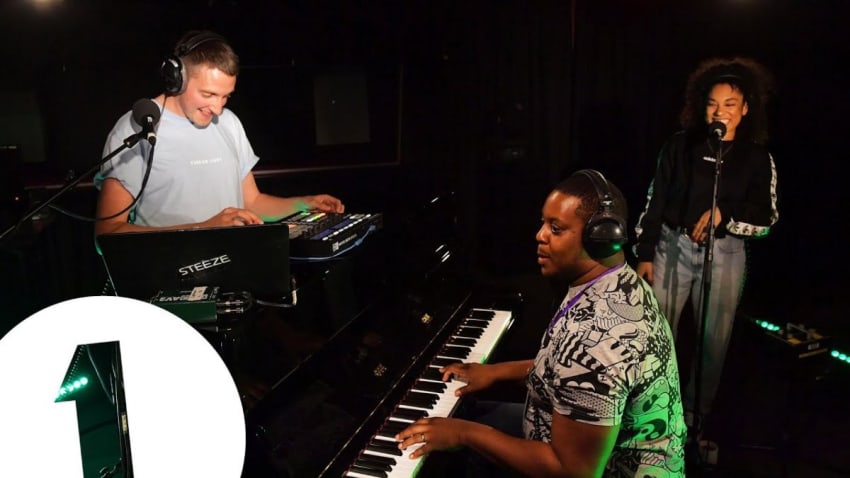 Toddla T - Closer Than Close (Rosie Gaines Cover) - Radio 1's Piano Sessions