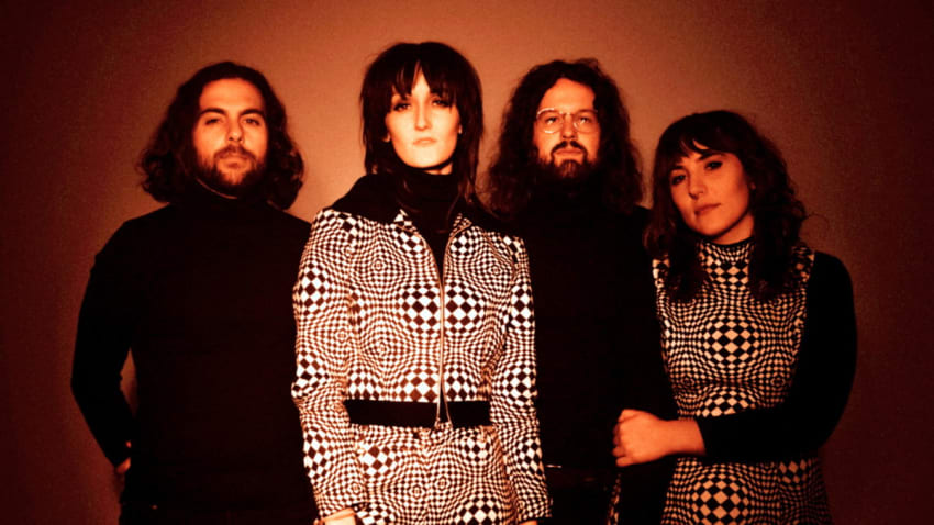 Valley Queen Shares New Single ‘Your Red Light’ Featuring William Tyler & Cosmo Gold