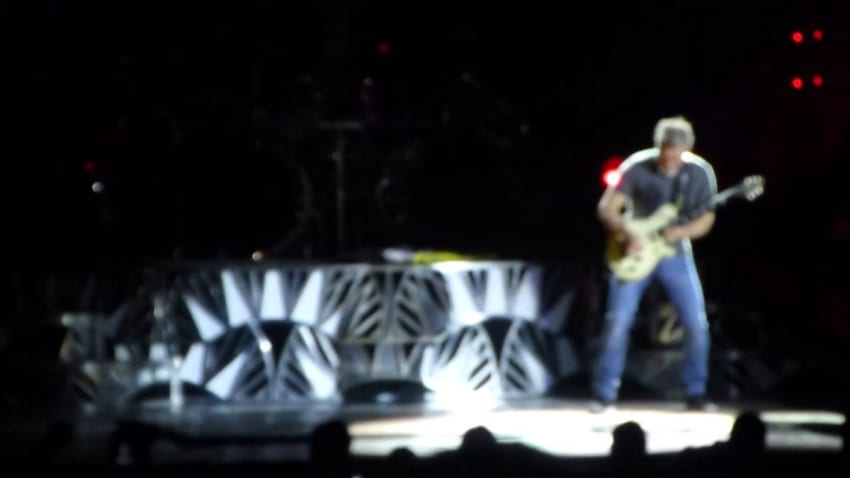 Van Halen - Eddie Van Halen Solo #1(Camden,Nj) 8.27.15