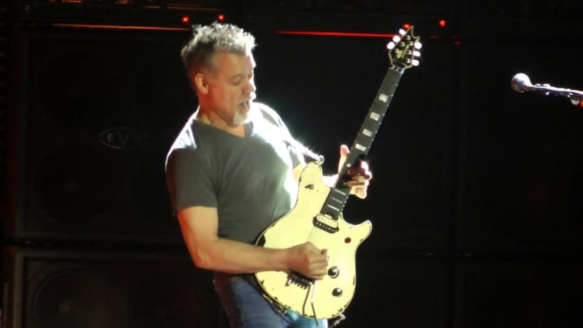 Van Halen - Runnin' With The Devil (Camden,Nj) 8.27.15