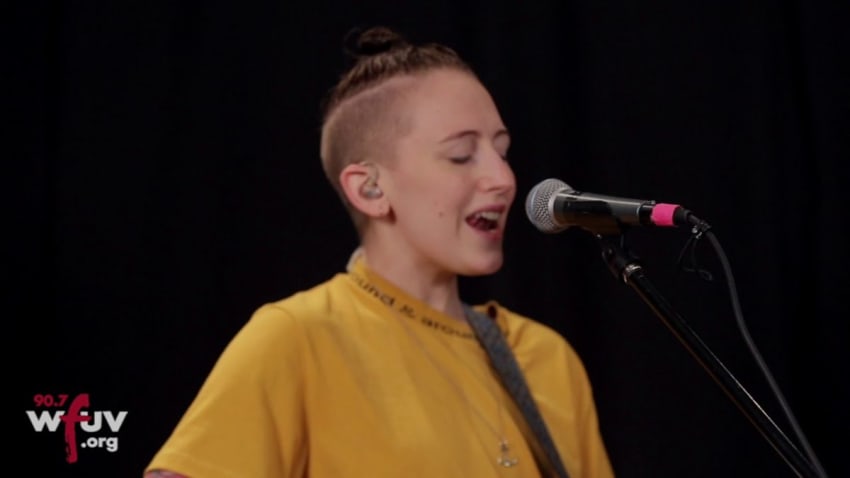 Vök - Waiting" (Live at WFUV)