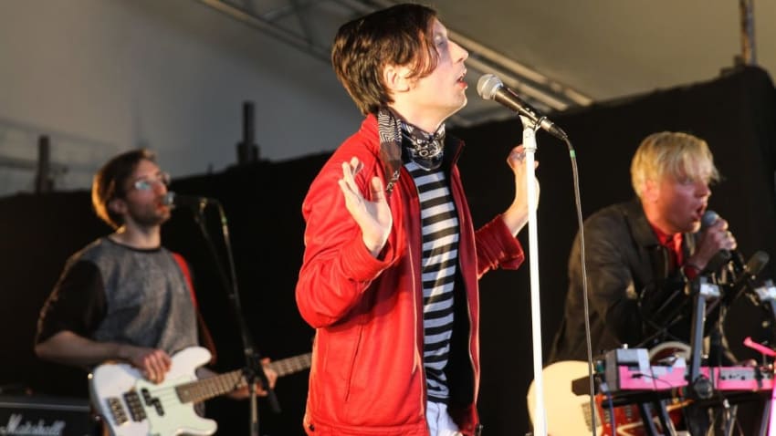 WHITE - Blush (Reading 2015)