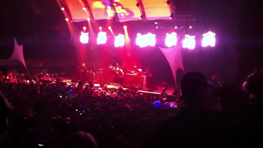 String Cheese Incident - Come As You Are (with glowsticks) Hulaween 2010 Hampton, VA