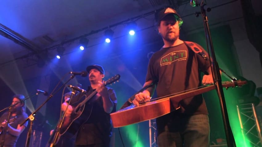 Greensky Bluegrass | 2/28/2014 | "Coming In From The Cold" - "Train Junkie"