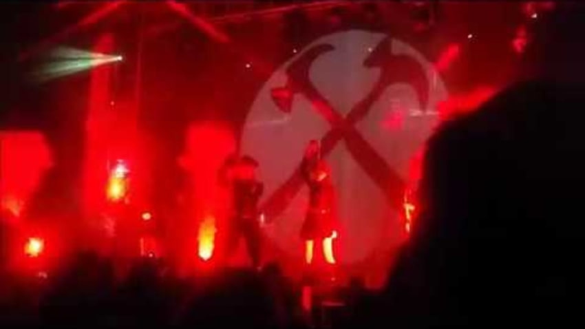 The Wall Live Experience 2017.02.04 Comfortbly Numb-In The Flesh Arcada Theatre