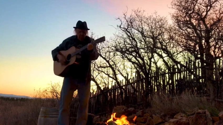 Neil Young Debuts 'Through My Sails' As Part Of 'Fireside Sessions IV' Video