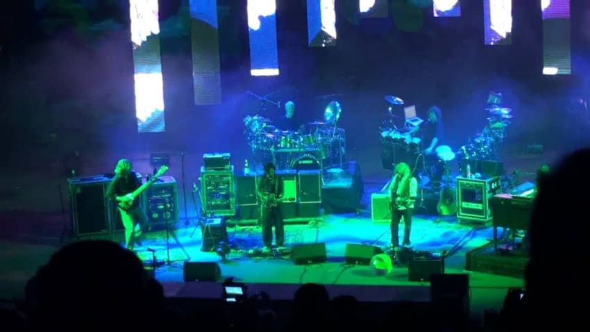 String Cheese Incident Spectacular Parachute Display Red Rocks 7-24-10