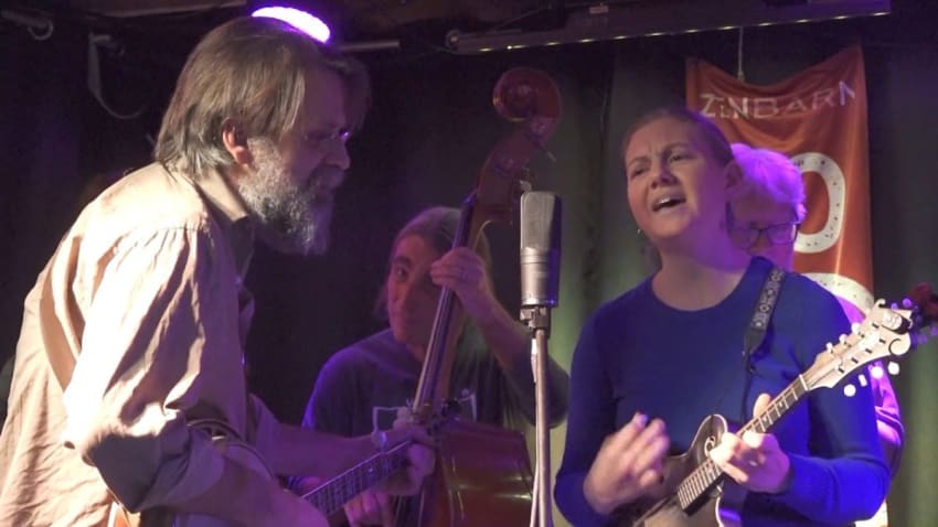 Matt Flinner with Natalie Babij "Columbus Stockade Blues" 12/12/19 Waterbury Center, VT