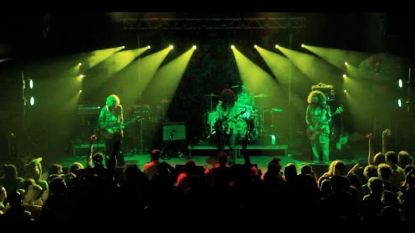 Pigeons Playing Ping Pong - "Horize of the World" 930 - club 10/30/15