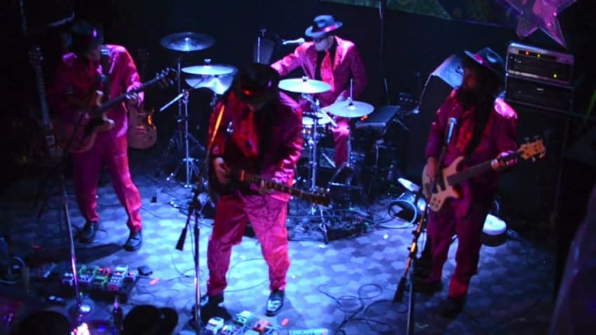 PIgeons Playing Ping Pong - Time to Ride 12.31.11