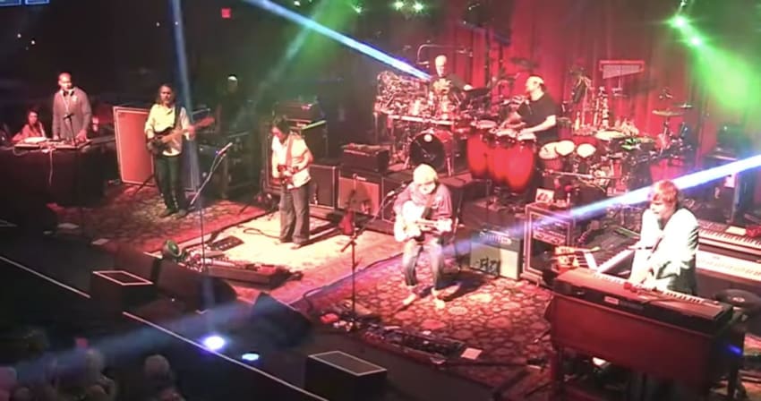 The String Cheese Incident DJ Logic
