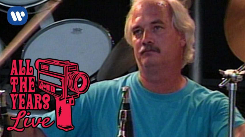 Grateful Dead - Touch Of Grey (Mountain View, CA 6/16/90) (Official Live Video)