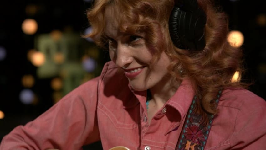 Kassi Valazza - Mary (Live on KEXP)