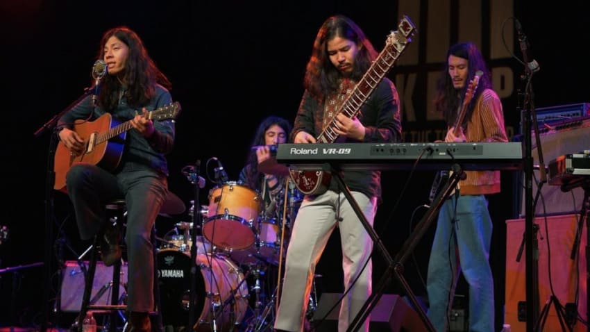 Kikagaku Moyo - Cardigan Song (Live on KEXP)