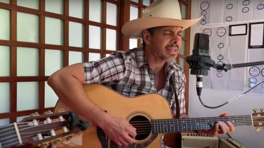 Rodrigo y Gabriela Cover Lil Nas X’s ‘Old Town Road’