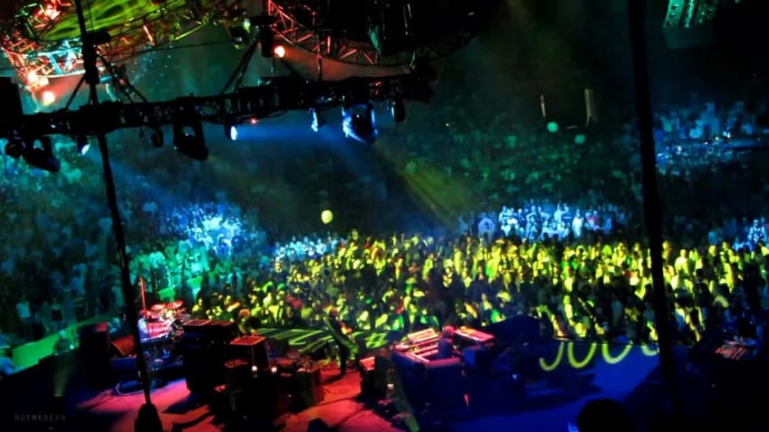 A Song I Heard The Ocean Sing [HD] 2009-06-10 - Thompson-Boling Arena; Knoxville, TN